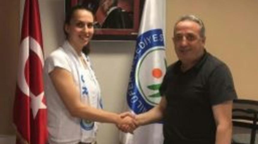 Elif Onur Başaran Yeniden Nil&uuml;fer&rsquo;de