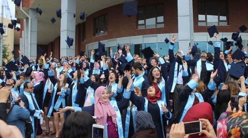 Tavşanlı&rsquo;da Mezuniyet Coşkusu