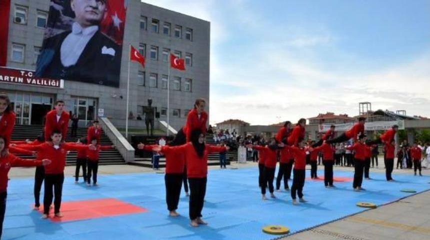 Bartın'da 19 Mayıs Kutlandı