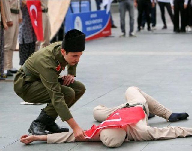 Antalya da 19 Mayıs Kutlamasında Liseliler  izmir Marşı nı S&ouml;yledi 2