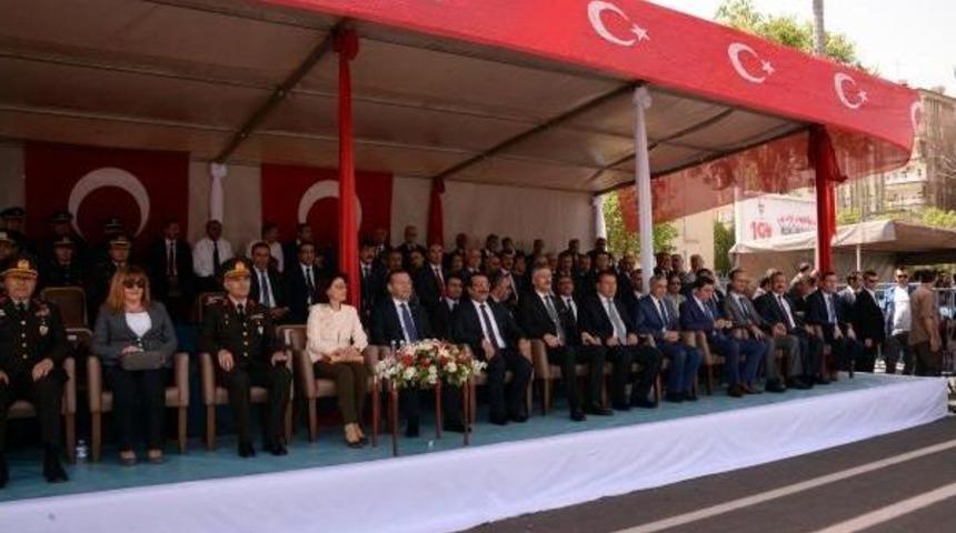 Diyarbakır'da 19 Mayıs Coşkuyla Kutlandı
