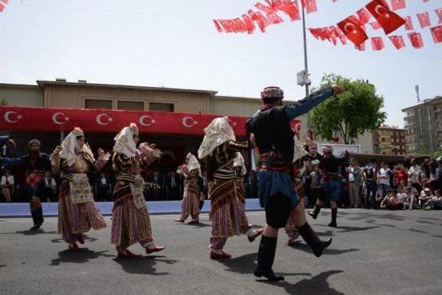Diyarbakır'da 19 Mayıs Coşkuyla Kutlandı