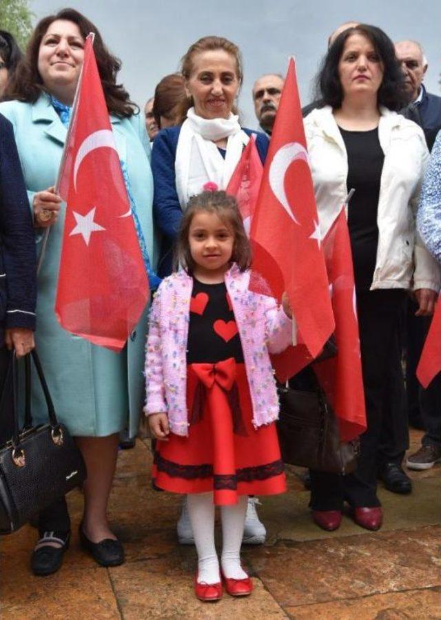Sivas'ta 19 Mayıs Törenle Kutlandı (2)