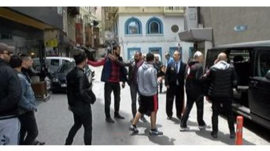 İstiklal Caddesi&rsquo;nde Final Four Kavgası