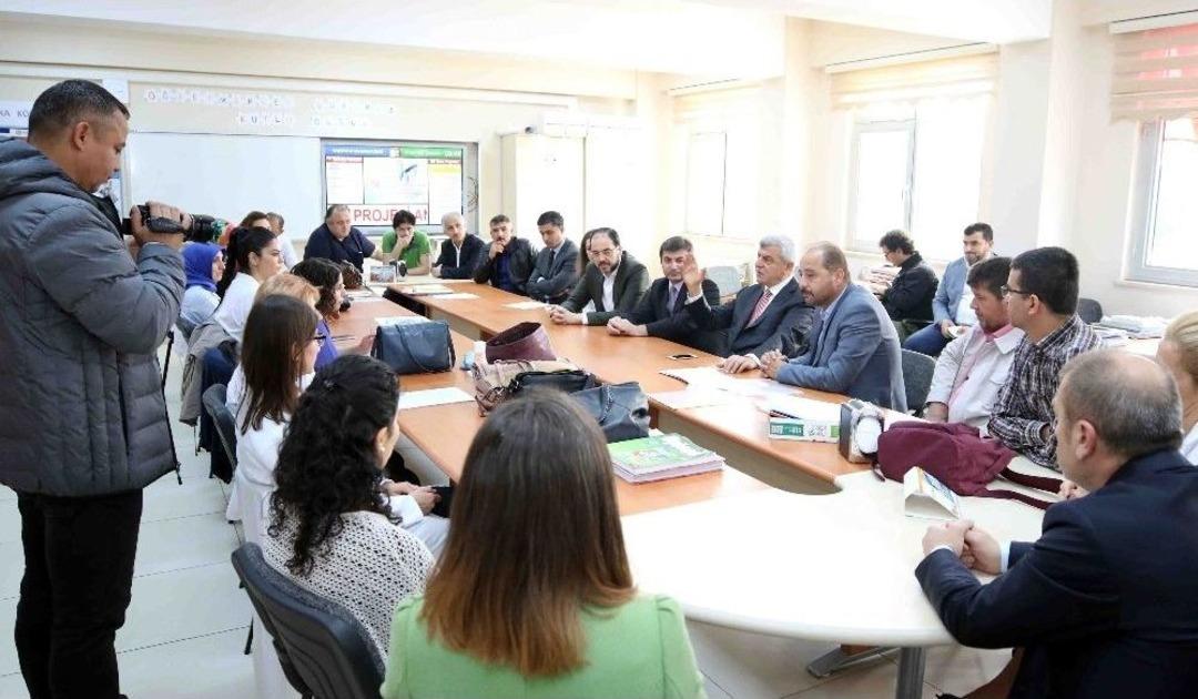 Başkan Karaosmanoğlu: "&ccedil;ocuklar Okulda Değil Hayatta Birinci Olsun"