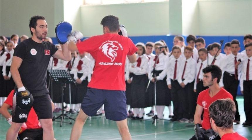 İspir&rsquo;de 19 Mayıs Coşkusu Doruktaydı