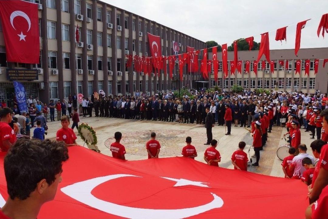 19 Mayıs Aydın&rsquo;da T&ouml;renle Kutlandı