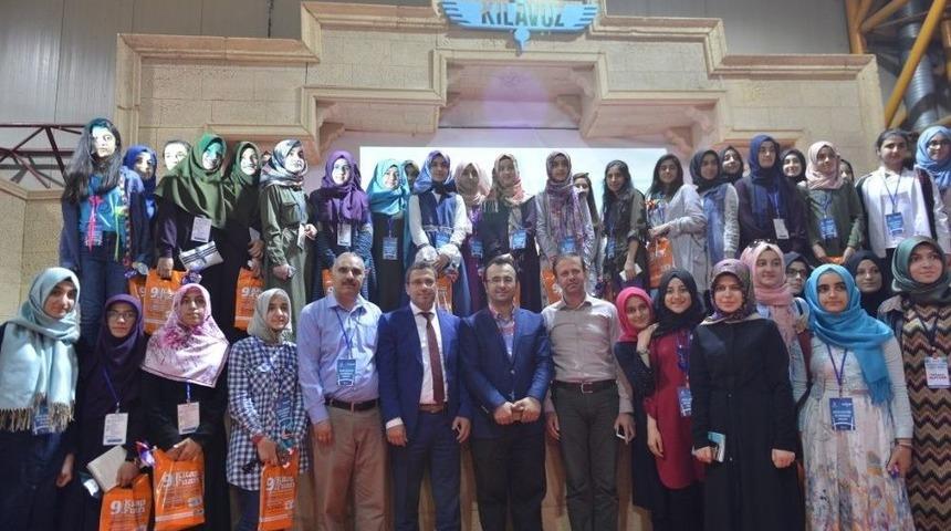 Yusuf &Ouml;zkan &Ouml;zburun, Kitap Fuarı&rsquo;nda