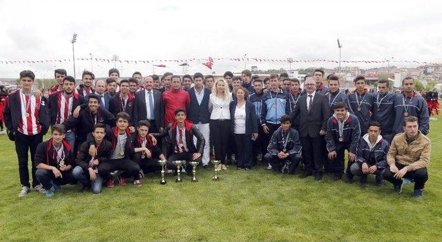 Gölbaşı’nda 19 Mayıs Coşkusu