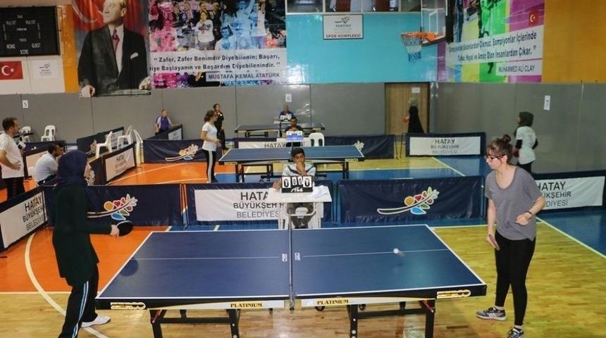 Hatay&rsquo;da D&uuml;zenlenen Masa Tenisi Turnuvası Sona Erdi