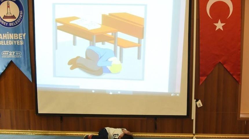 Şahkut, &Ccedil;ocukları Ve Aileleri Bilin&ccedil;lendirdi