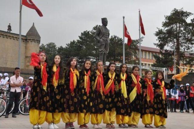 Bitlis'te 19 Mayıs Törenle Kutlandı