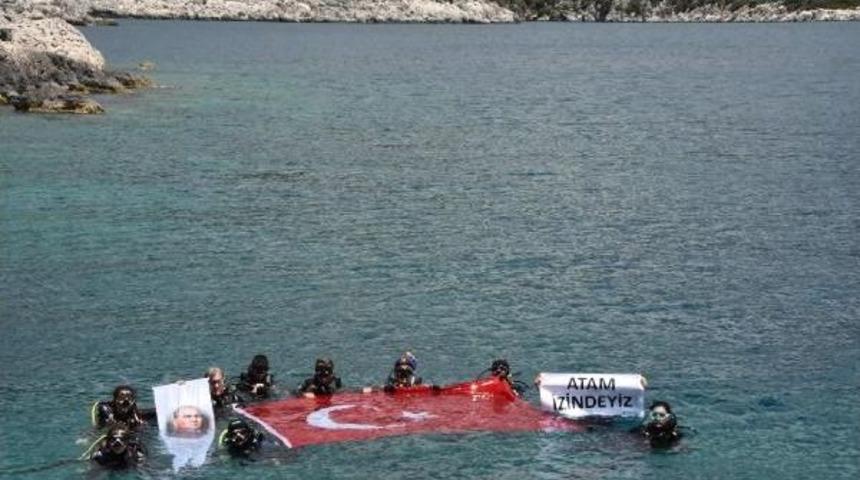 Bayramı Denizde Kutladılar