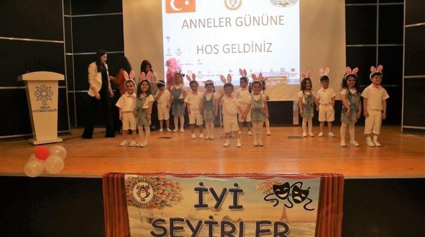 Cizre&rsquo;de Anneler G&uuml;n&uuml; Etkinliği