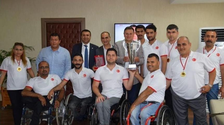 Savaş: "spora Ve Sporcuya Desteğimizi S&uuml;rd&uuml;receğiz"