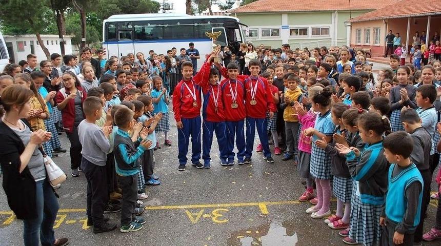 T&uuml;rkiye Şampiyonlarına Coşkulu Karşılama