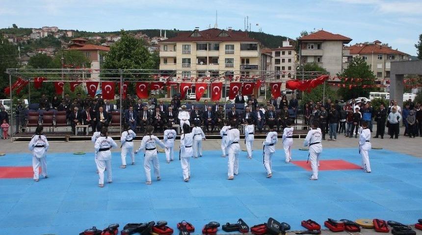 19 Mayıs Bartın&rsquo;da Coşkuyla Kutlandı