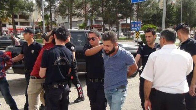 Valilik Önündeki Kavgaya Biber Gazlı Müdahale: 7 Gözaltı