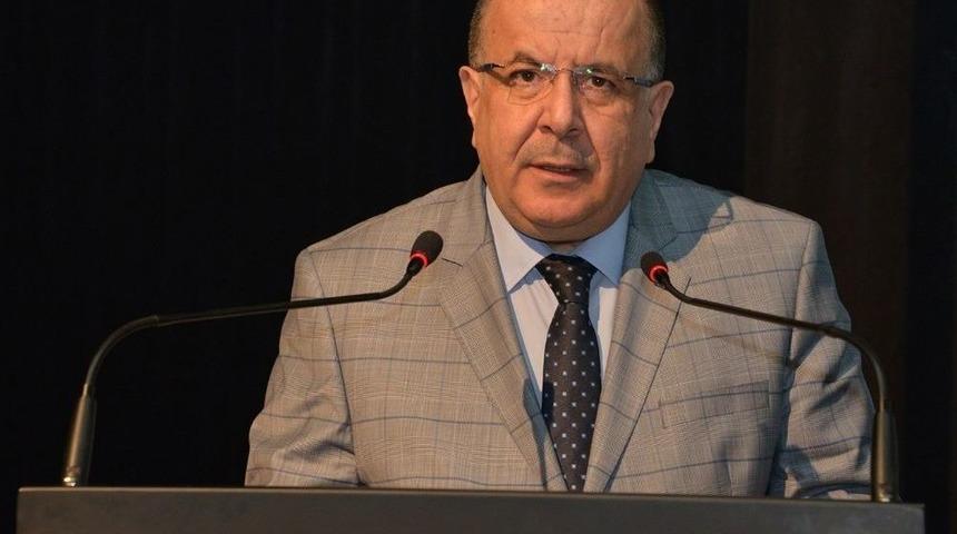 Sel&ccedil;uk &Uuml;niversitesinde T&uuml;rk&ccedil;e Ş&ouml;leni