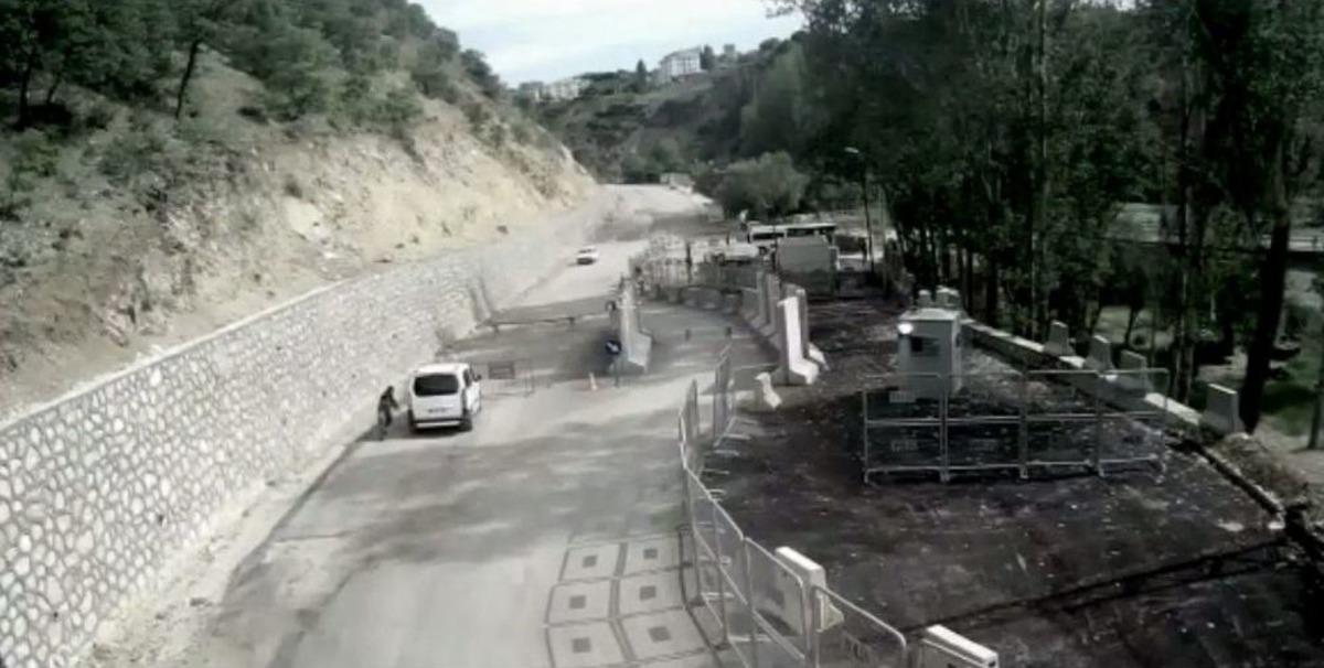 Polis Noktasına Yapılan İntihar Saldırısı G&uuml;venlik Kameralarına Yansıdı