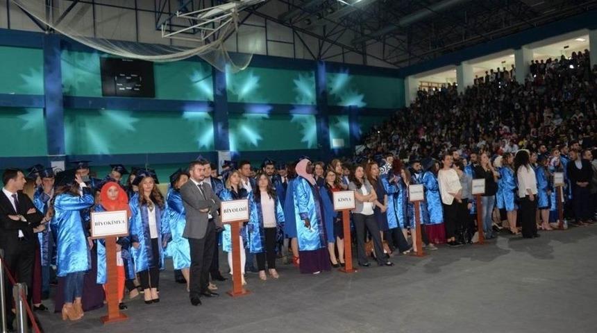 Dp&uuml;&rsquo;de Mezuniyet Sevinci