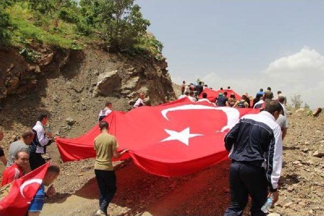 Şemdinli'de Geleneksel Goman Dağı Yürüyüşü Yapıldı