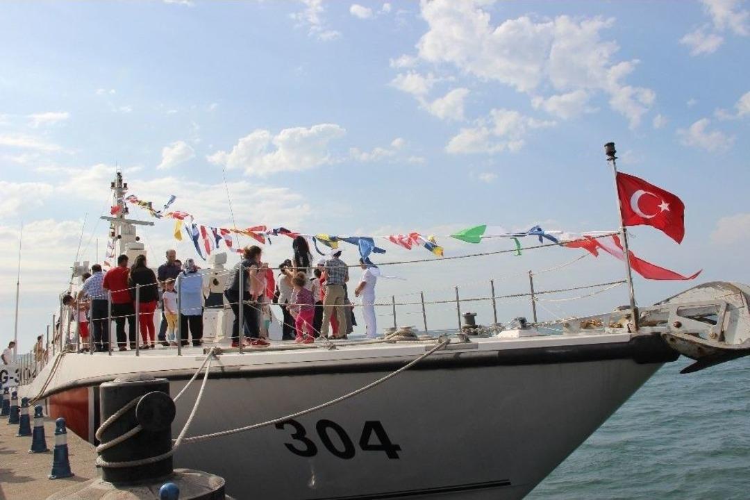 Yerli &Uuml;retim Sahil G&uuml;venlik Gemisine Vatandaşlardan Yoğun İlgi