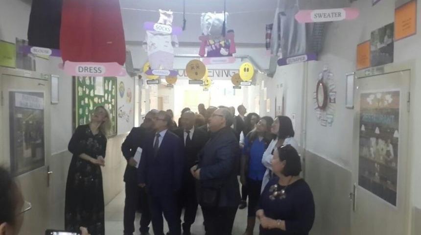 Burhaniye&rsquo;de İngilizce Sokağı A&ccedil;ıldı