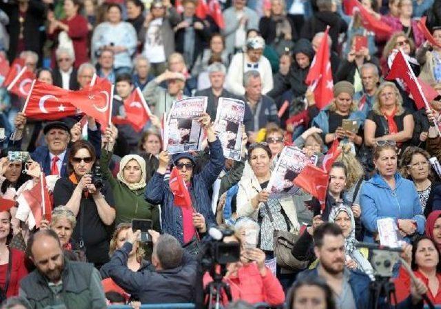 Kılıçdaroğlu: Bir Darbeyle Karşı Karşıyayız, Asla Diz Çökmeyeceğiz