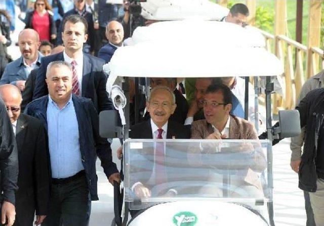 Kılıçdaroğlu: Bir Darbeyle Karşı Karşıyayız, Asla Diz Çökmeyeceğiz