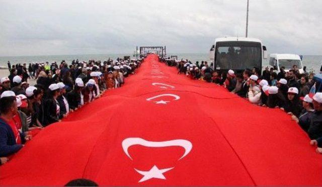 Samsun'da 19 Mayıs Kutlamalarına Yağmur Ertelemesi (3)