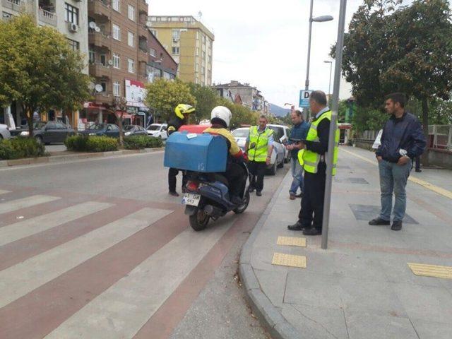 Gölcükte Polisinden Motosiklet Sürücülerine Uygulama