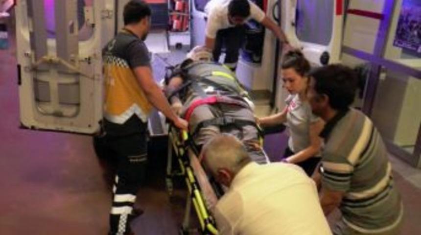 Şanlıurfa&rsquo;da Otomobil Motosiklete &Ccedil;arptı: 1 Yaralı