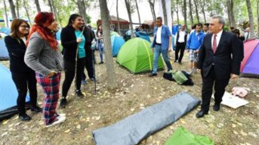 Gen&ccedil;lere Başkan Kocaoğlu S&uuml;rprizi