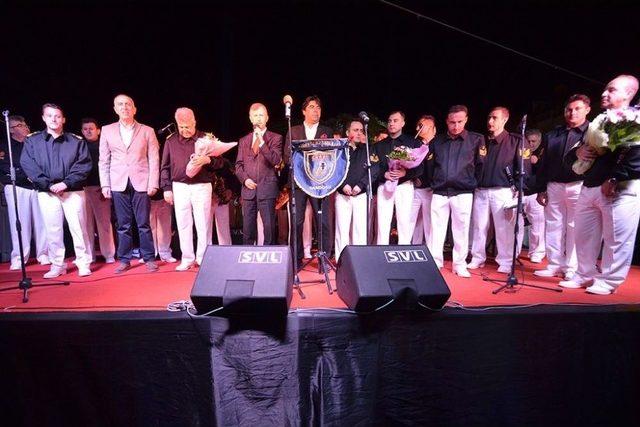 Foça’dan ’biz Atatürk Gençleriyiz’ Haykırışı 1