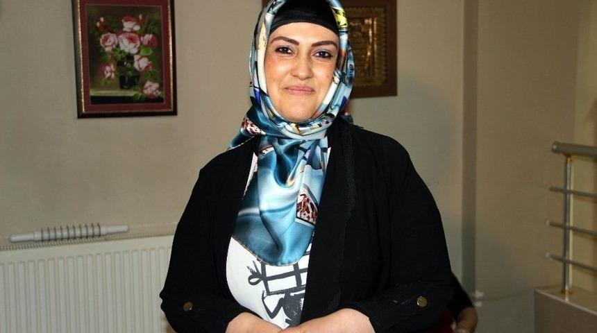 Eve Başladığı Pasta B&ouml;rek İşine İşveren Olarak Devam Ediyor