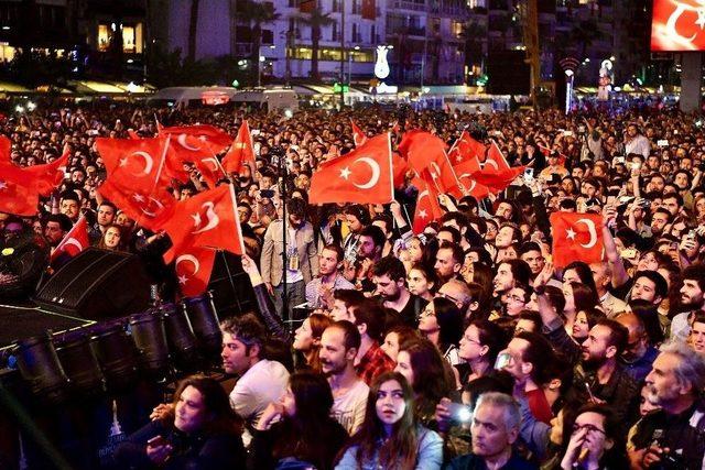 İzmir Gen&ccedil;lik Festivali&rsquo;nde Bayram Sevinci Yaşadılar 1