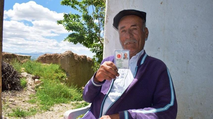 68 Yıl Kimliksiz Yaşadı