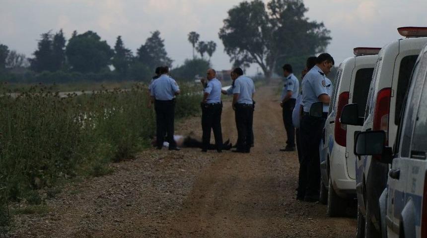 Adana&rsquo;da Sulama Kanalında Erkek Cesedi Bulundu