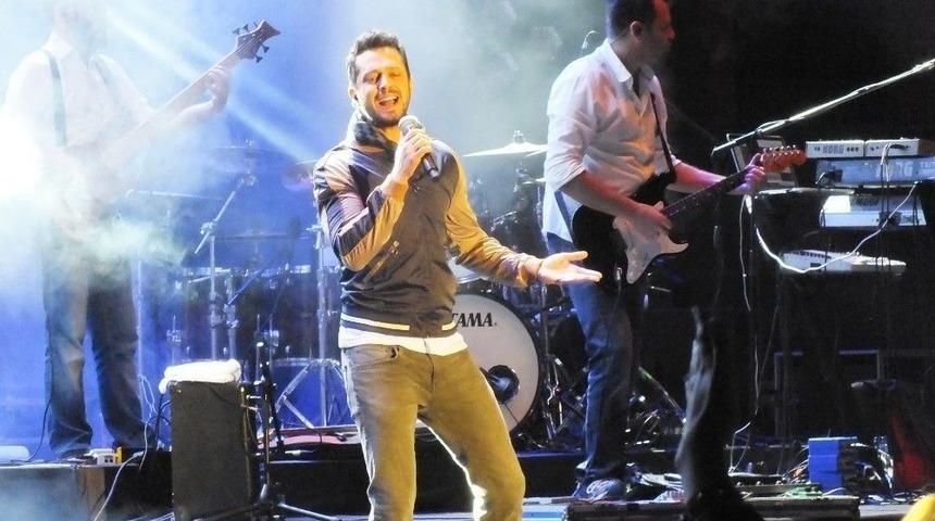 Murat Boz 5 Bin Kişiye Konser Verdi