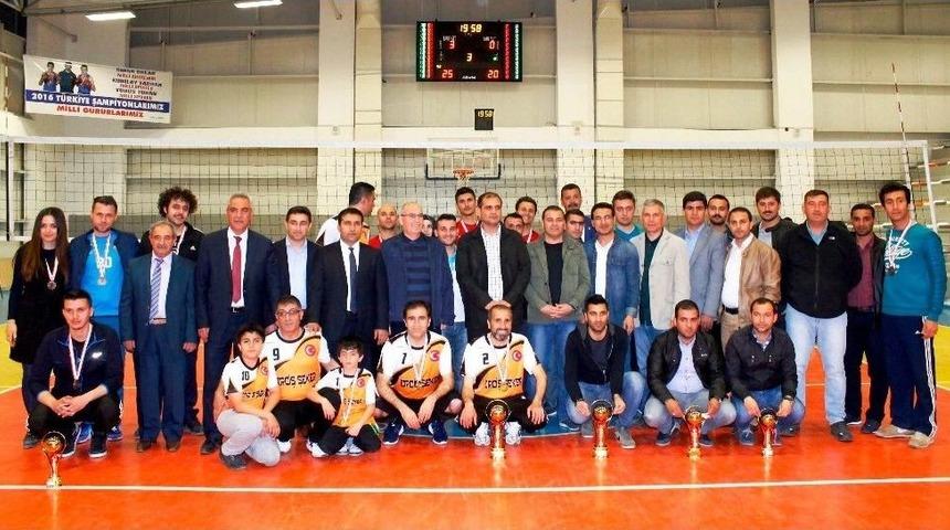 Erciş&rsquo;te Kaymakamlık Kupası Sahiplerini Buldu