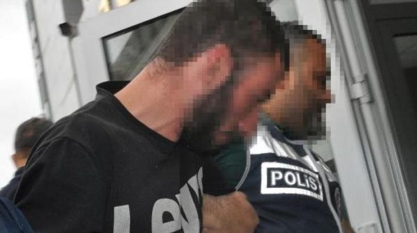 Tecav&uuml;z I&ccedil;in Ka&ccedil;ırmaya &Ccedil;alıştıkları Kızlardan Biri Kareteci &Ccedil;ıktı, Diğerini Vatandaşlar Kurtardı