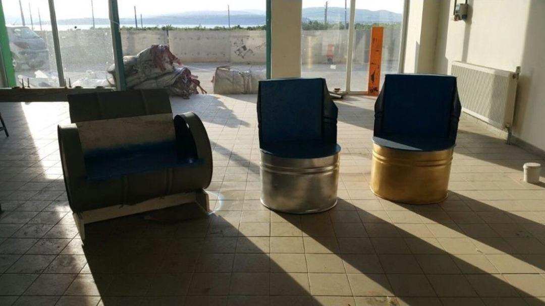 Lise &Ouml;ğrencileri Geri D&ouml;n&uuml;ş&uuml;m Malzemelerinden Mobilya Yaptı