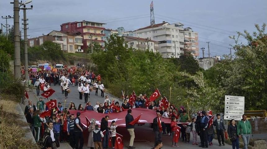 Alaplı’da Fener Alayı Düzenlendi