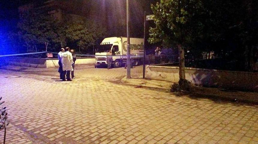 &Ccedil;ocuğunu G&ouml;remeyince Dehşet Sa&ccedil;tı: 1 &Ouml;l&uuml;