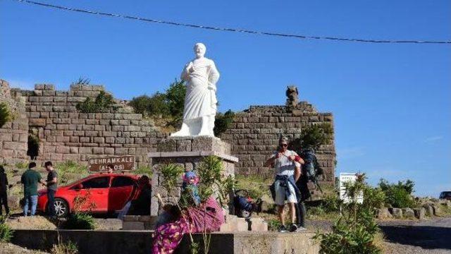 Dünya Mirası Assos'ta Inşaat Bilmecesi