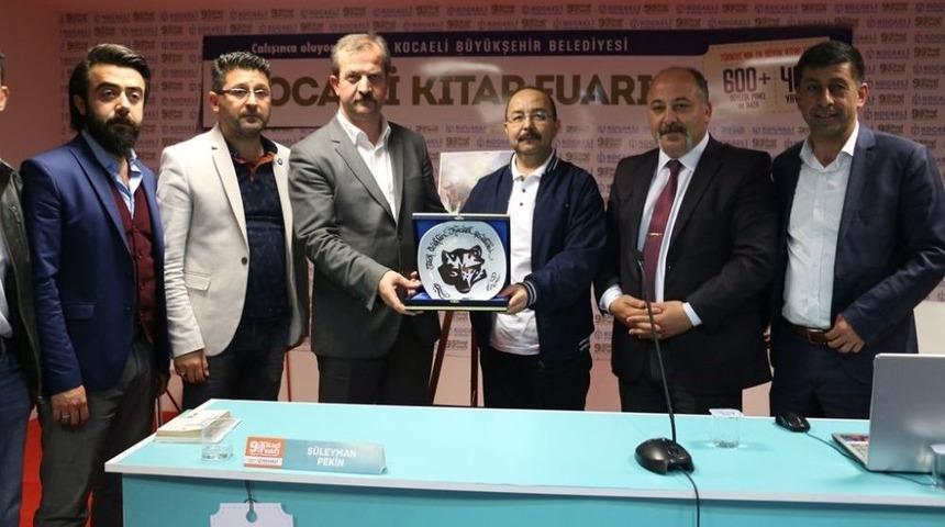 S&uuml;leyman Pekin Ve Y&uuml;cel Demir, Kitap Fuarında