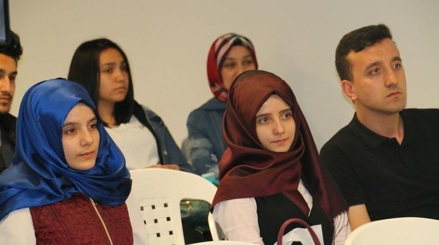 9. Kocaeli Kitap Fuar&rsquo;ında Batı-t&uuml;rkiye Ve İslam Konuşuldu