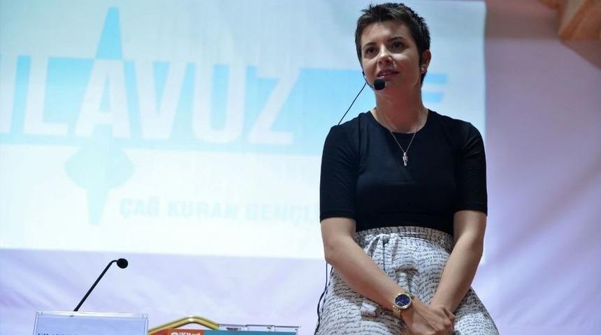 Şermin &Ccedil;arkacı, Kitap Fuarı&rsquo;nda