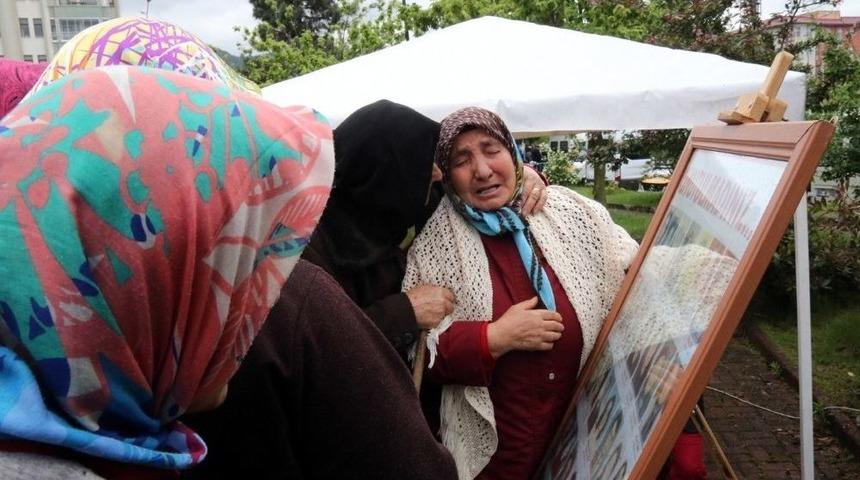 Beşikd&uuml;z&uuml;&rsquo;ndeki Deniz Şehitleri 17. Yıld&ouml;n&uuml;m&uuml;nde Anıldı